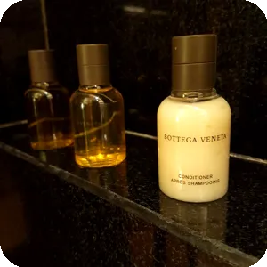 The amenities in the bathroom